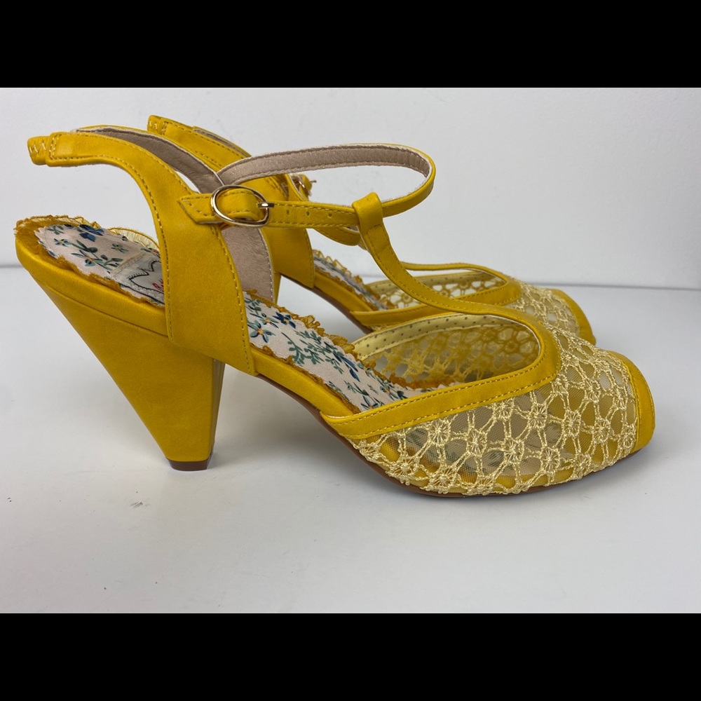 Bettie Page By Ellie Brooklyn T Strap Sandals 11